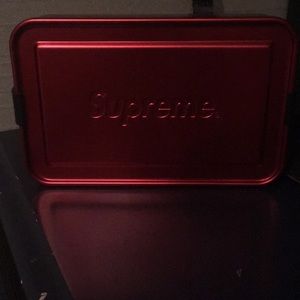 Supreme siggg box